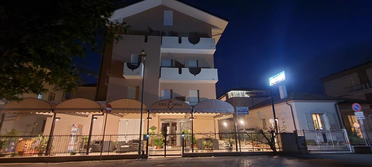 Hotel Villa Dina Римини Экстерьер фото